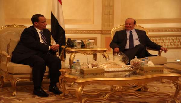 الرئيس هادي يجتمع بالمبعوث الاممي عقب وصوله عدن