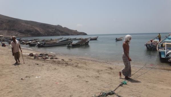  صيادو اليمن بلا عمل والبحر زاخر 
