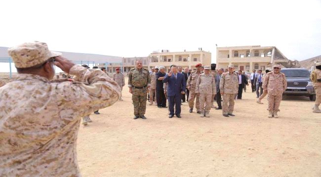 دعم حكومي لإعادة فتح مباني ومقرات قيادة المنطقة العسكرية الثانية بالمكلا