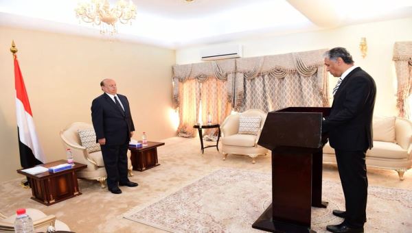سفير اليمن لدى الامارات يؤدي اليمين الدستورية خلفا لنجل صالح