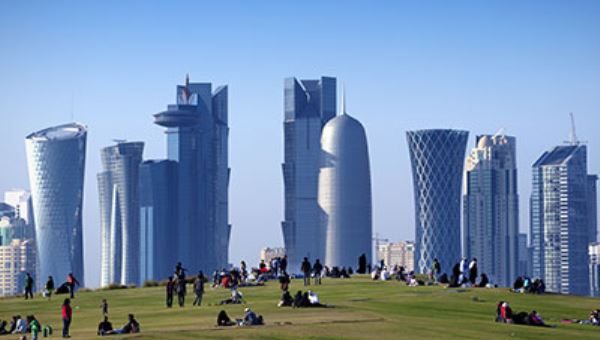قطر تتوقع عجزا في الميزانية لمدة ثلاثة أعوام