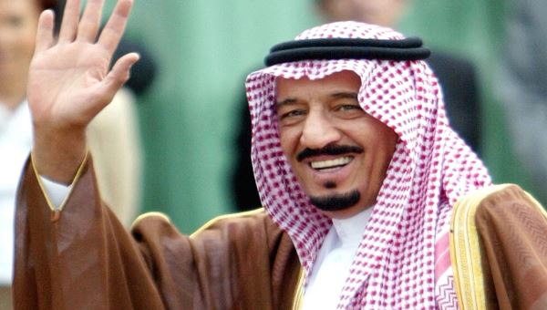 الملك سلمان يؤكد حرص دول الخليج على إيجاد حل للأزمة في اليمن