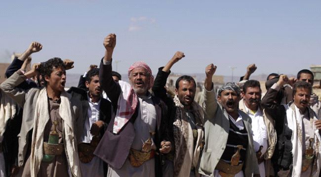 صحيفة سعودية تكشف عن تدريبات مكثفة لحوثيين في لبنان