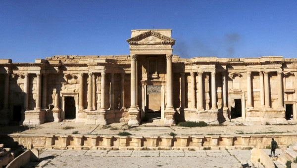 #سوريا .. #داعش يدمر آثاراً جديدة في تدمر