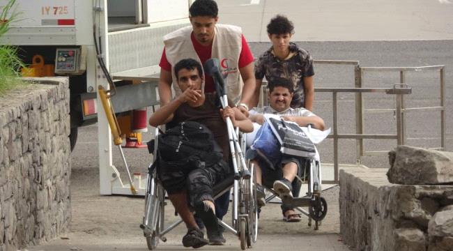 عودة 14 جريحا يمنيا من الهند تلقوا العلاج على نفقة الإمارات