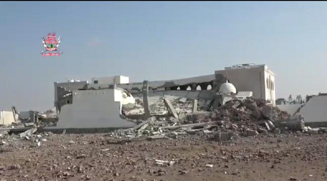 مليشيات #الحـوثي تفجر مسجداً شرق مدينة الحديدة