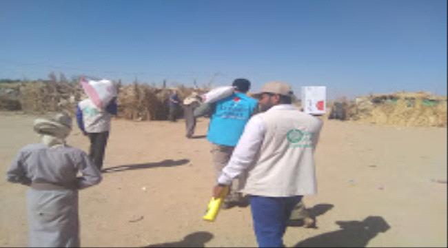 توزيع مساعدات إنسانية في محافظة الجوف 