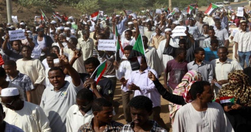 السودان تعلق الدراسة بجميع مؤسسات التعليم العالي في الخرطوم بسبب الإحتجاجات