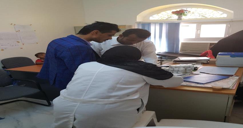 عدن: الشاجري يشدد على تقديم الخدمات الصحية المجانية في خورمكسر