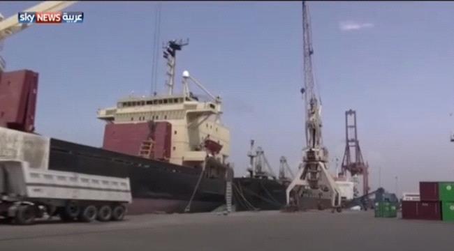 صورة- #الحـوثيون يفرون من داخل ميناء #الحـديدة