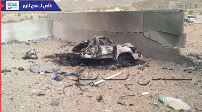 صور.. قتلى وجرحى بينهم قيادي في الحزام الأمني خلال تفجير سيارة مفخخة في #أبيـن