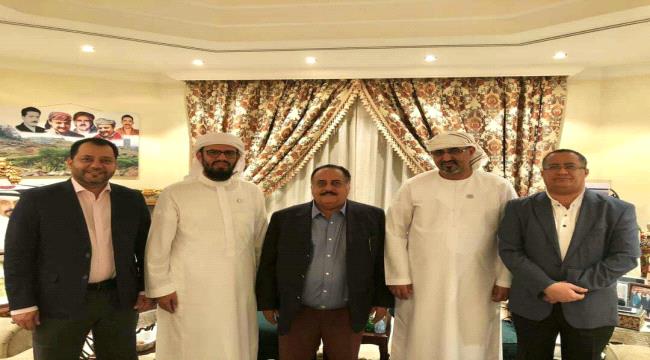 الزبيدي وقيادات المجلس الانتقالي يلتقون سالم صالح في دبي