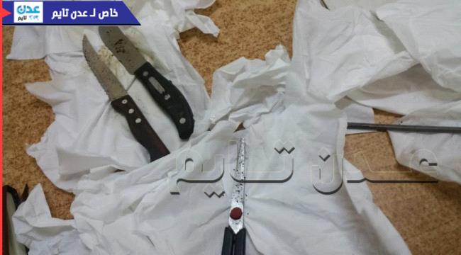 صور حصرية من مسرح جريمة مقتل معلم طعنا في لحج