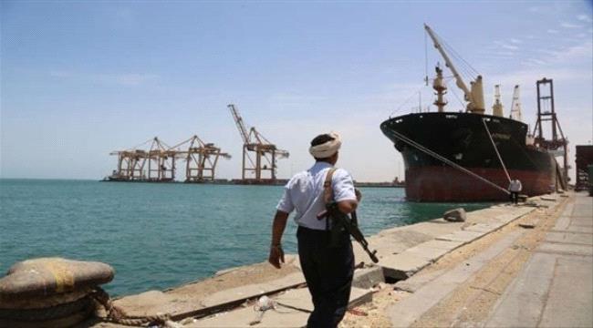 خبراء إيرانيون يفخخون ميناء الحديدة