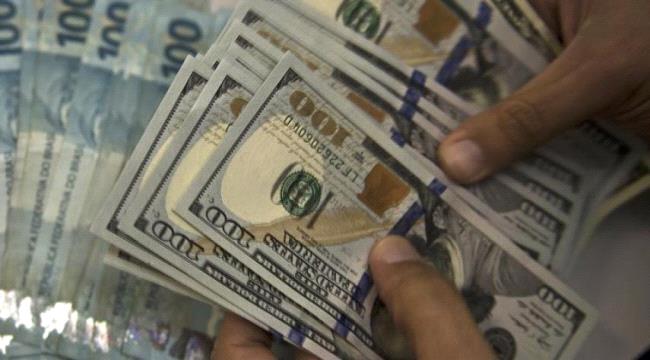 الدولار يتخطى حاجز 600 ريال يمني.. أسعار الصرف اليوم