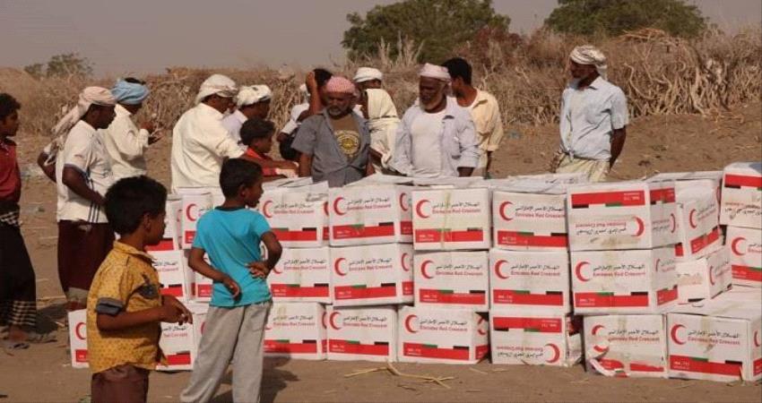 6 آلاف سلة غذائية من الإمارات لأهالي الحديدة..صور