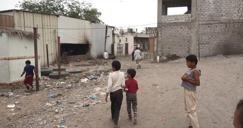 قذائف #الحـوثيين تطال منازل المواطنين في التحيتا 