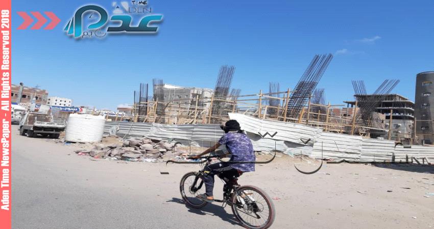 "الدراجات الهوائية" تعود للواجهة بعد حملة مصادرة الدراجات النارية في العاصمة عدن 