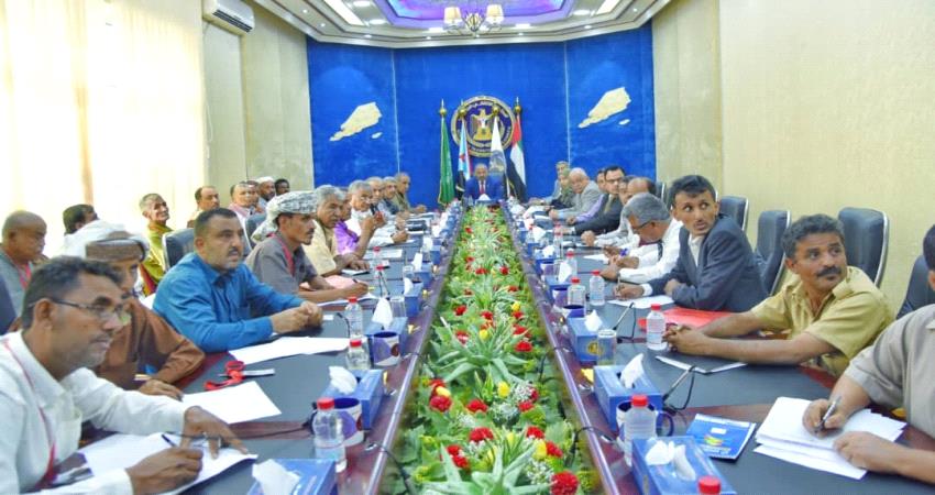 إجتماع برئاسة الزبيدي يؤكد على ضرورة التنسيق بين هيئات المجلس والوحدات العسكرية والأمنية الجنوبية