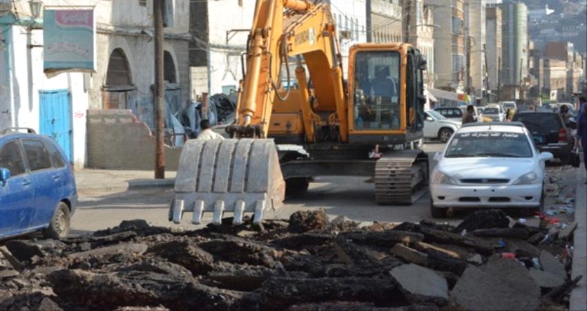 عدن: اعمال طرقات تغلق شوارع في كريتر