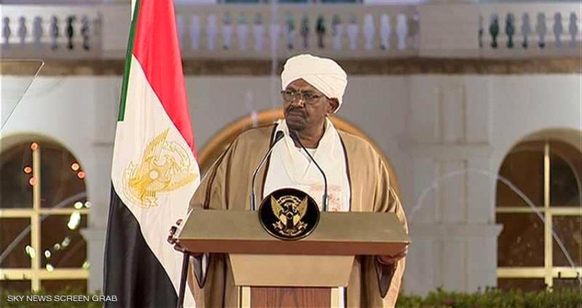 الرئيس السوداني يعين نائبا له ورئيسا للوزراء
