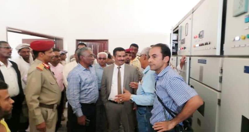 وزير الكهرباء لدى زيارة له الى أبين : ملف الكهرباء أمني قبل ان يكون خدمي