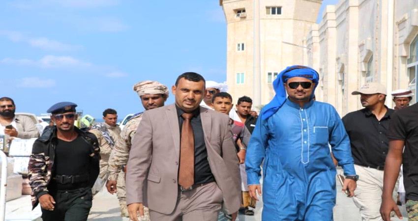 محافظ سقطرى يغادر الجزيرة في زيارة لدولة الإمارات العربية  