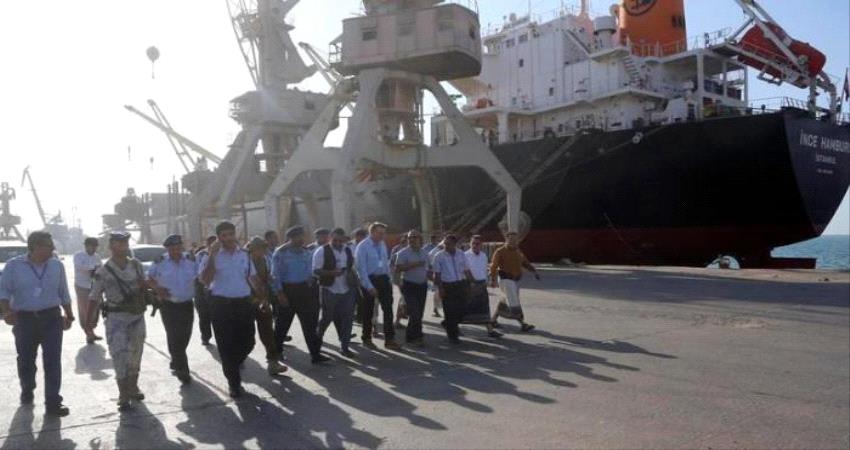 الحكومة: #الحـوثيون احتجزوا أكثر من 88 سفينة ونهبوا 697 شاحنة إغاثية