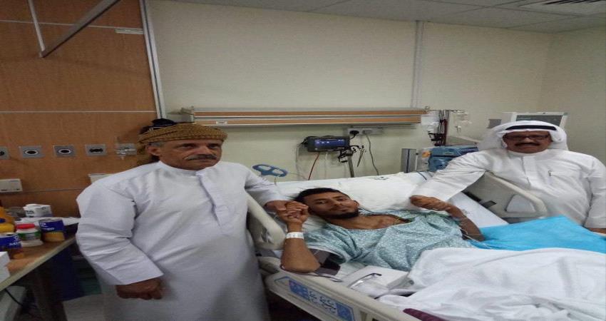اللواء هيثم قاسم طاهر يقوم بزيارة مواساة لجريح في مستشفى زايد ب#ابـوظبي