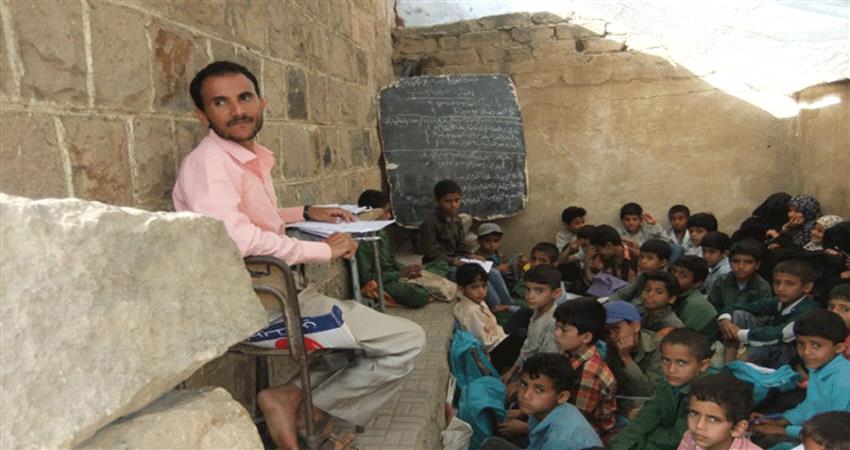#الحـوثي يدمر العملية التعليمية ويحول المدارس الى ثكنات عسكرية  