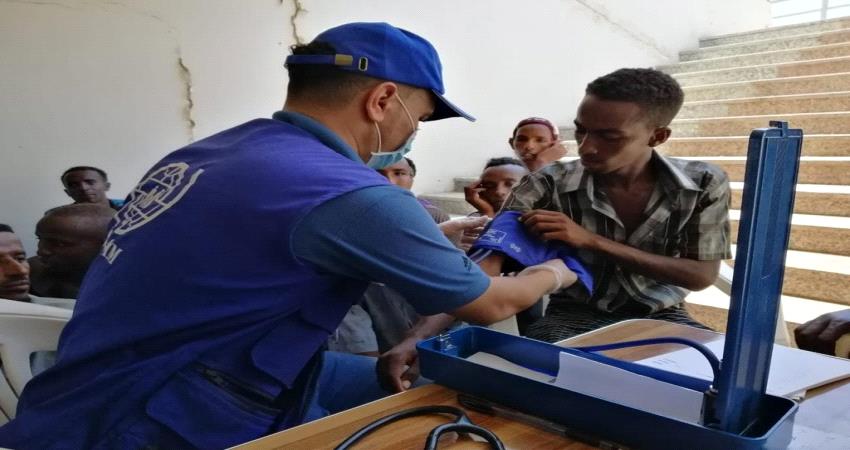 منظمة الهجرة الدولية تكشف عن معاناة المهاجرين من القرن الأفريقي إلى اليمن في مخيم (22) مايو 