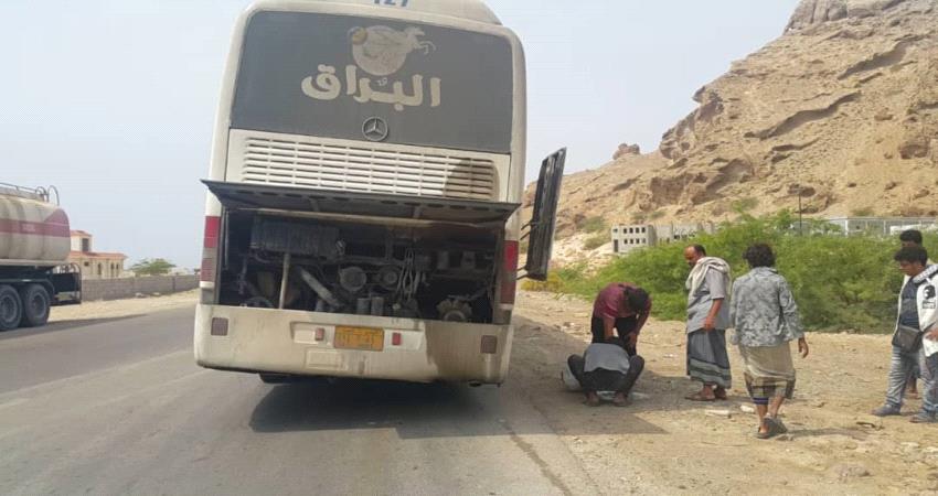 انحدار مخيف كاد ان يودي بحياة 52 مسافرا يمنيا  تقلهم حافلة نقل جماعي 