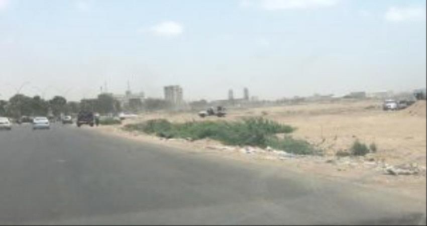 "الاسناد" يوقف اعمال بسط في الحسوة والمنطقة الحرة عدن
