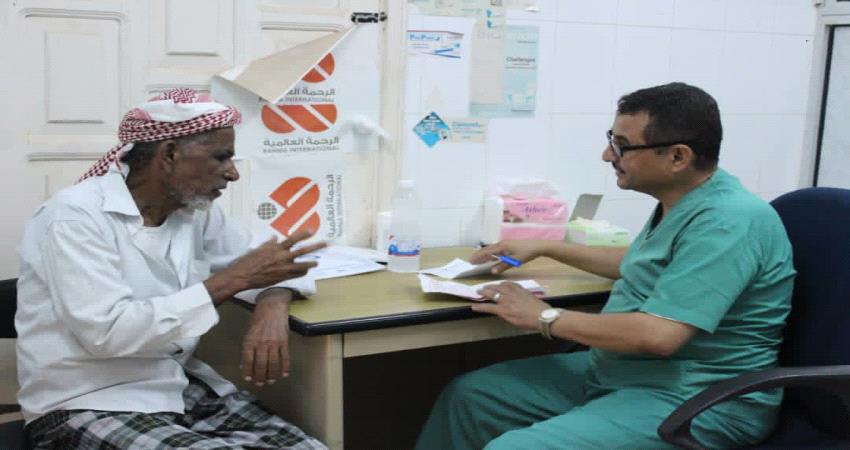 بدعم الأيادي البيضاء.. افتتاح مخيم طبي لعلاج 200 حالة في مديرية الشحر ب#حضـرموت 