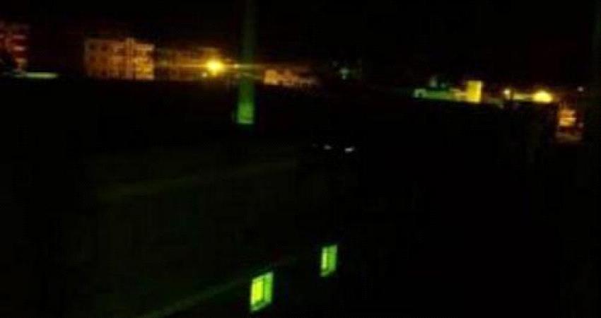 عدن: استمرار انقطاع التيار الكهربائي في دار سعد لليوم الثاني على التوالي