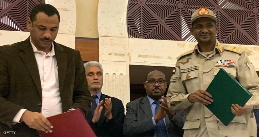 دموع خلال توقيع اتفاق تقاسم السلطة في #السودان
