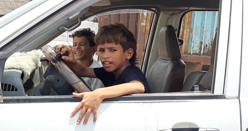 فيديو صادم.. اصغر سائق نقل في #عدن عمره 10 سنوات