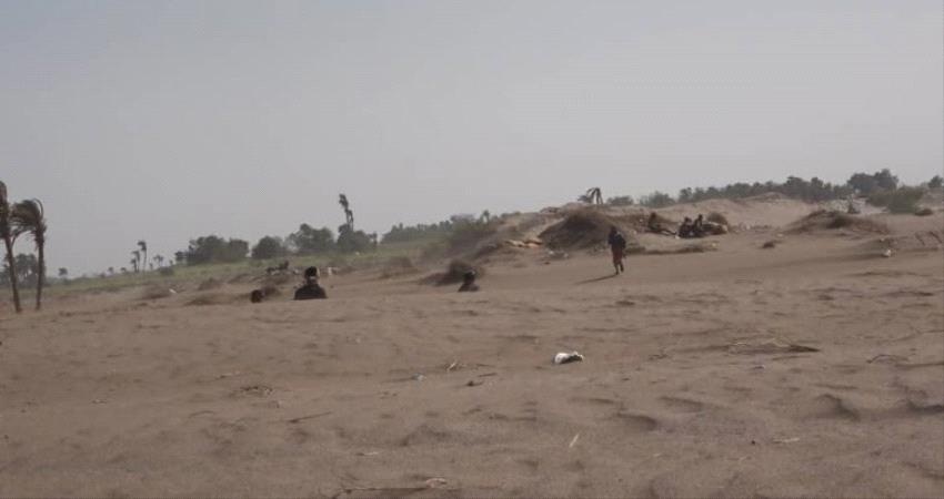 بمختلف القذائف والأسلحة مليشيات #الحـوثي تقصف مواقع العمالقة في منطقة الجبلية 