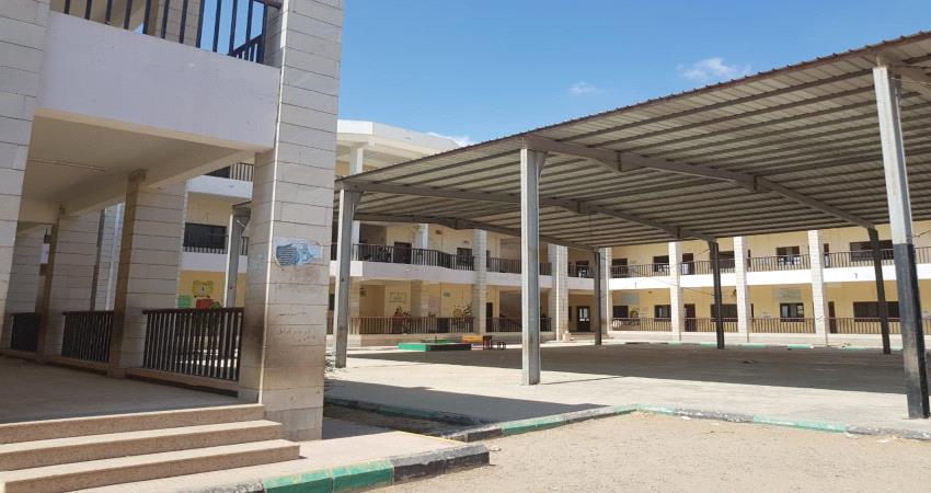 مدارس بلا أنشطة .. و#الحـوثيون يستغلون الفجوة لتحشيد الطلاب الى الجبهات