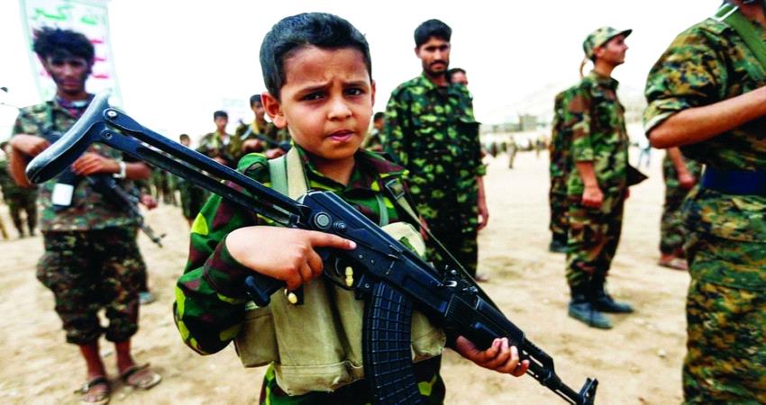 مليشيا #الحـوثي تنشىء 4 معسكرات لتدريب الأطفال والمختطفين 