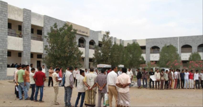 الحديدة: #الحـوثيون يزجون بالطلاب للجبهات عقب اغلاقهم المدارس 