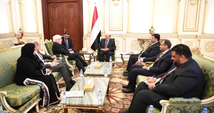 الرئيس هادي: الحوثيون يضعون مزيدا من التعقيدات أمام تنفيذ اتفاق السويد
