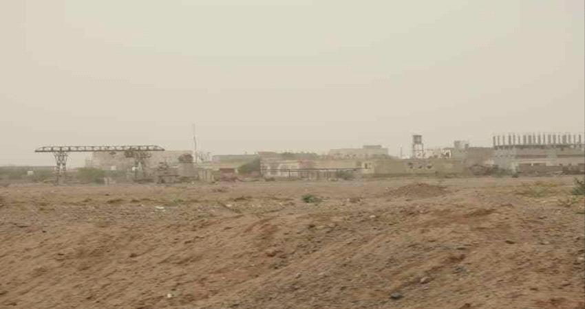 مليشيات الحوثي تعاود قصف مواقع القوات المشتركة شمال مديرية حيس