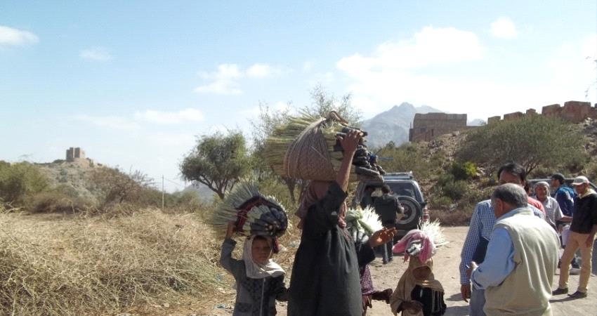 صحيفة اماراتية: الحوثي يضيّق الخناق على رزق المزارعين اليمنيين 