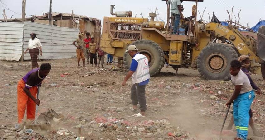 هلال #الامـارات يدشن حملة نظافة واسعة بمحافظة أبين