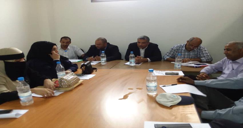 مختصون وممثلو منظمات المجتمع المدني يحذرون من تفاقم مخاطر الانهيار البيئي في عدن 