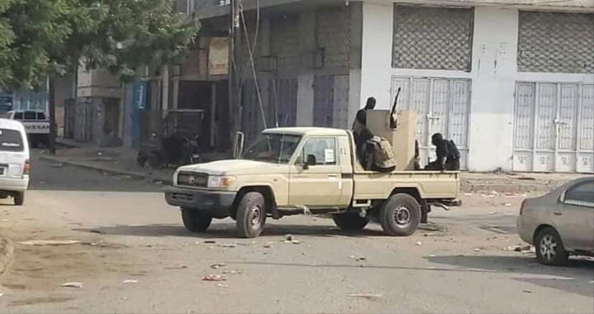 #شبـوة.. انفجار سيارة محملة بألغام للواء 21 ميكا بعد اطلاق النار عليها
