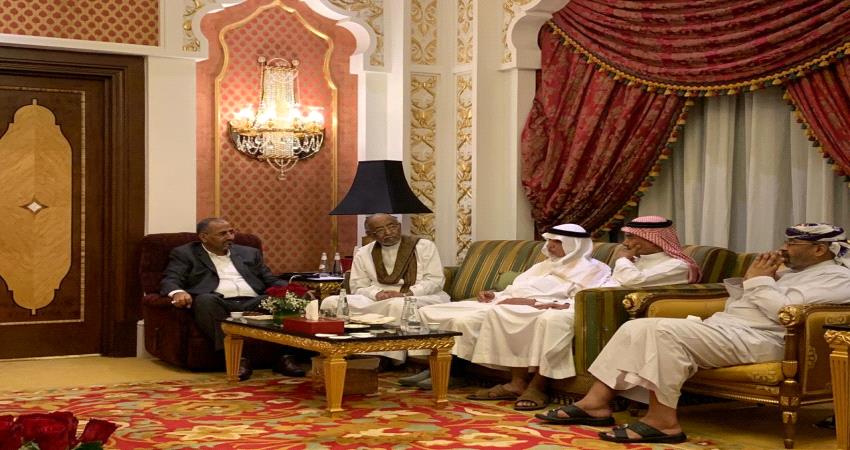 لقاء يجمع الزبيدي ووفد التفاوض بالجفري وقيادات رابطية في جدة