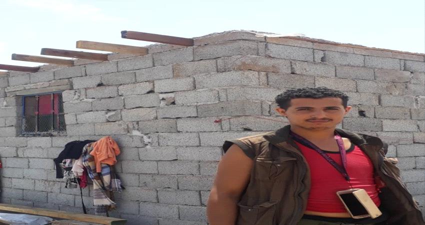 مواطن بلحج يبلغ عن مسلحين اقتحموا منزله 