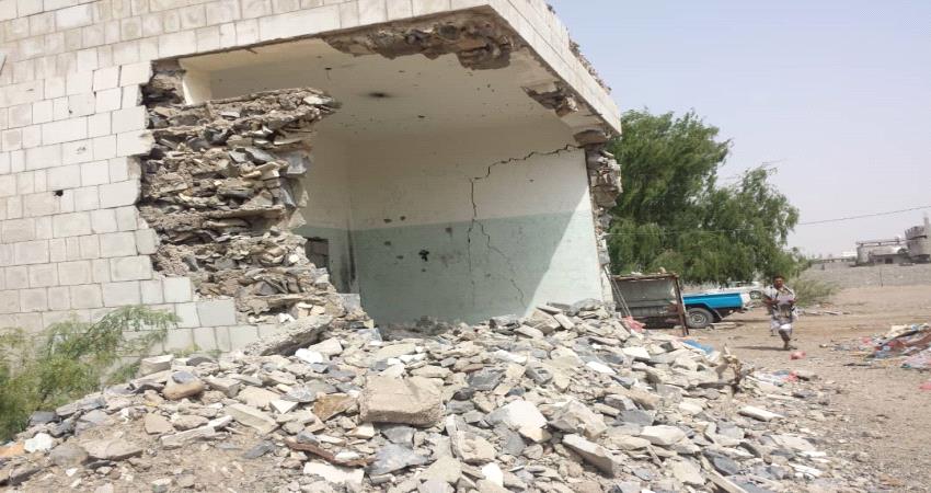 بالصور.. الانهيار يتهدد مبنى واحدة من كبرى إدارات أمن لحج 